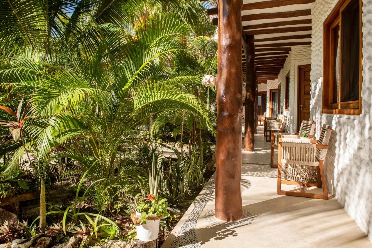 El Corazón Boutique - Adults Only