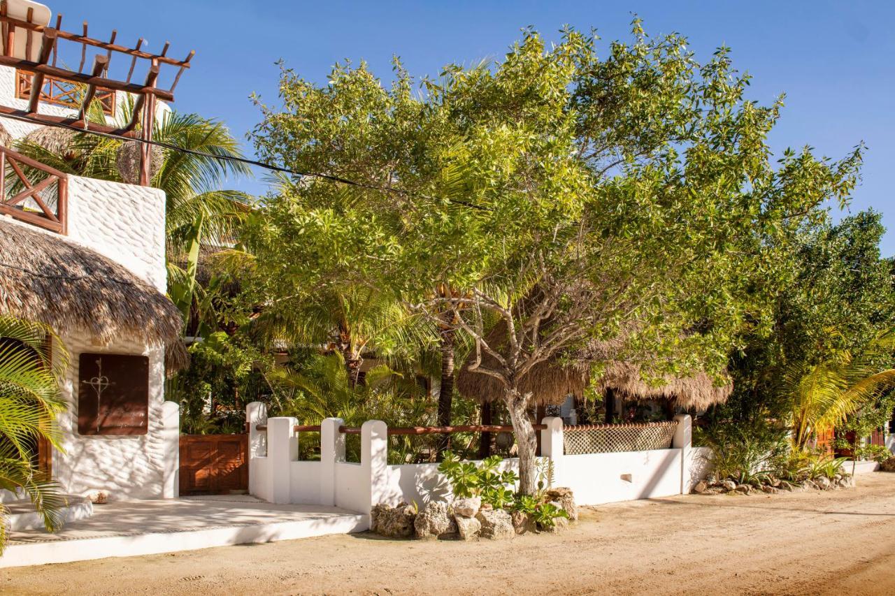 El Corazón Boutique - Adults Only